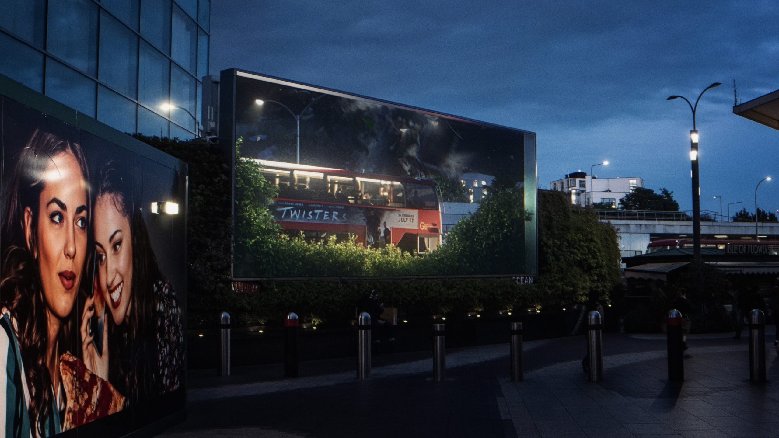 TWISTER – DIGITAL BILLBOARD